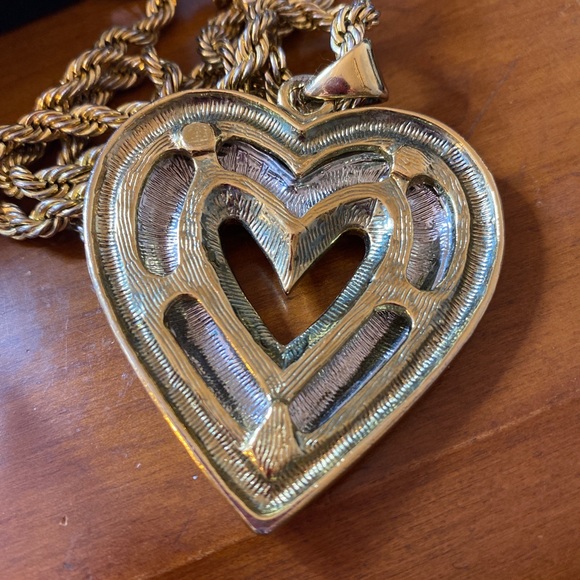 Vintage Gold/Silver Tone Chunky Heart Necklace on Gold tone Twist Chain - Picture 5 of 10